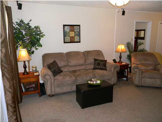 107 Springridge Drive Brandon, MS 39042 - Photo 9 of 18 Alternate view of main living room