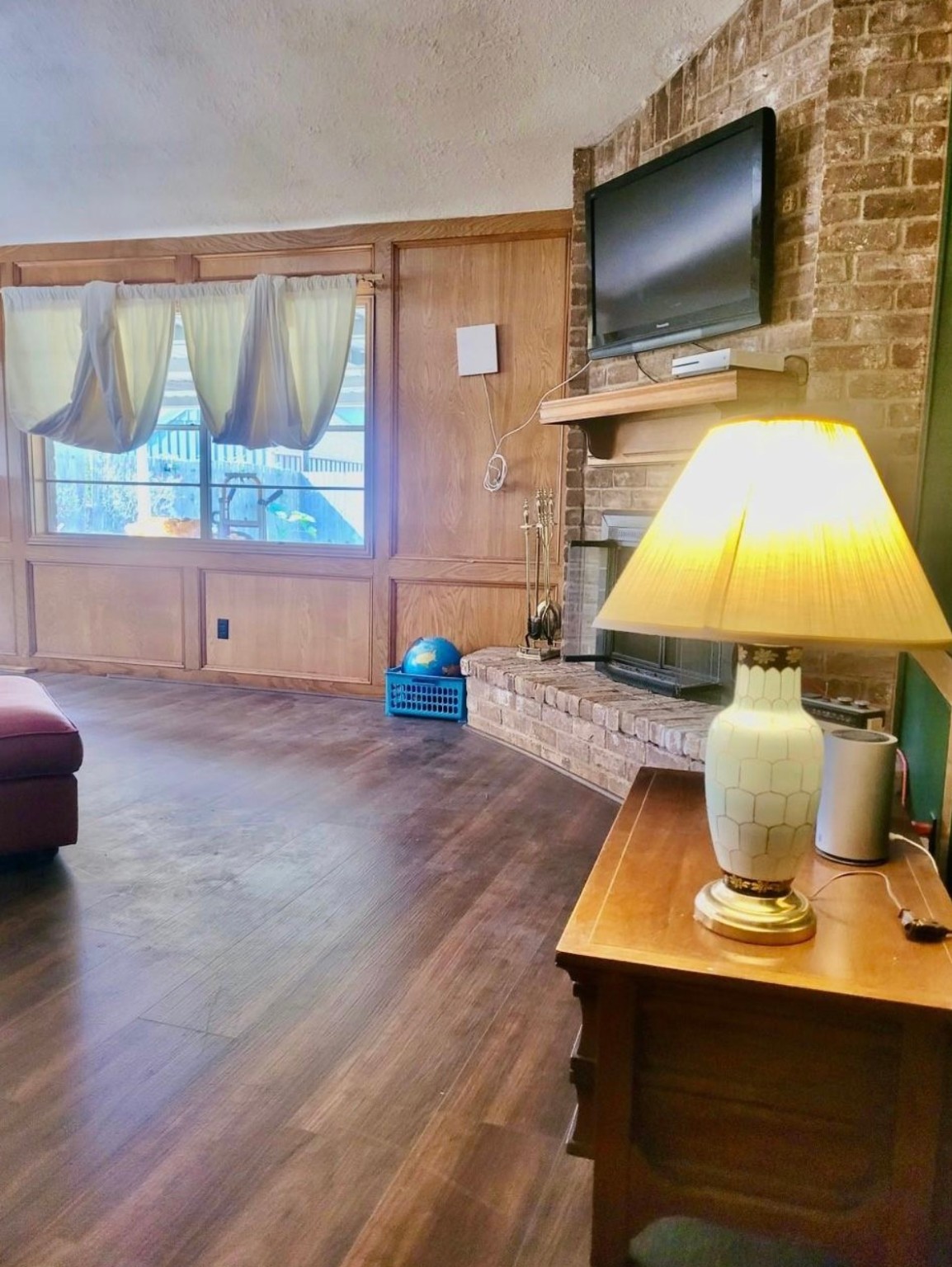 10211 Kerr Lane Conroe, TX 77385 - Photo 9 of 25 a living room with a flat screen tv and outdoor view