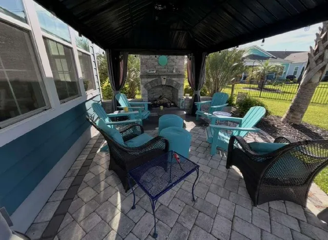 $685,000 | 960 Longwood Bluffs Circle, Murrells Inlet, SC 29576