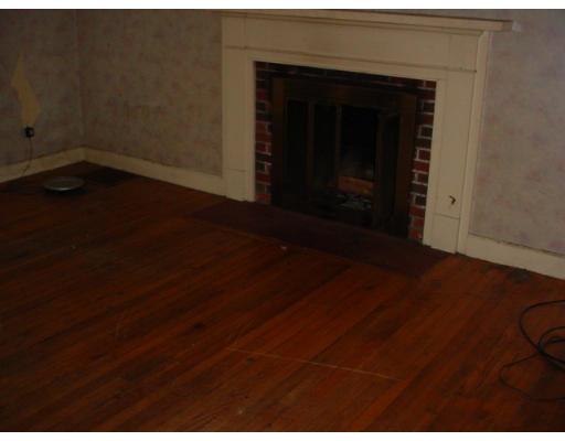 64 Bessemer Street Springfield, MA 01104 - Photo 3 of 4