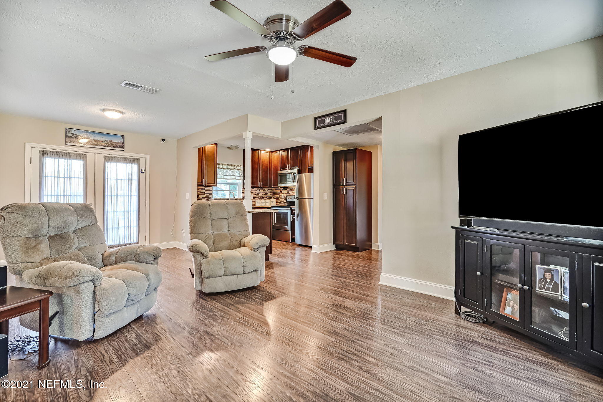 217 Sapelo Road Jacksonville, FL 32216 - Photo 13 of 42 Family Room 4