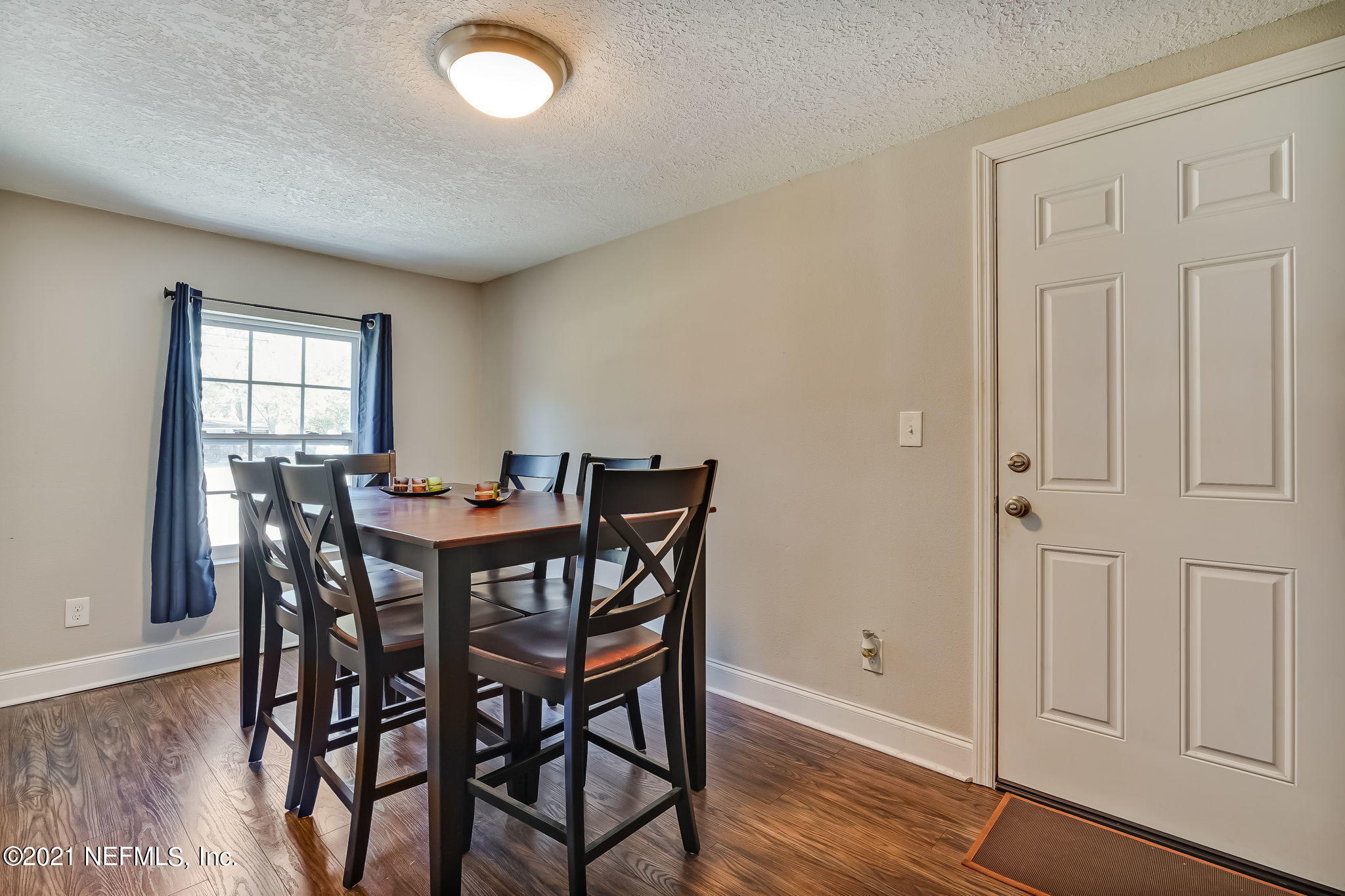 217 Sapelo Road Jacksonville, FL 32216 - Photo 6 of 42 Dining Room