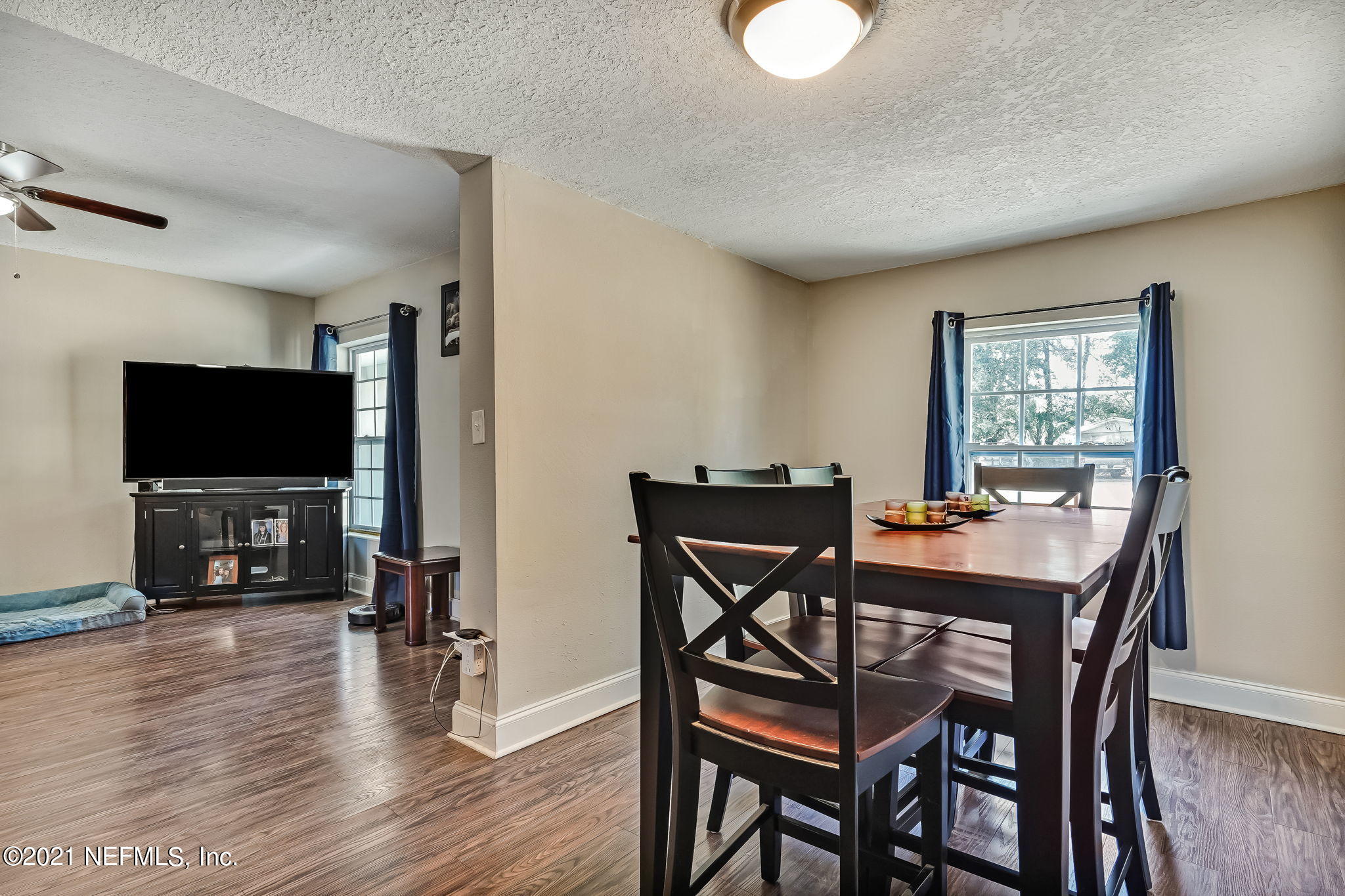 217 Sapelo Road Jacksonville, FL 32216 - Photo 7 of 42 Dining Room 2