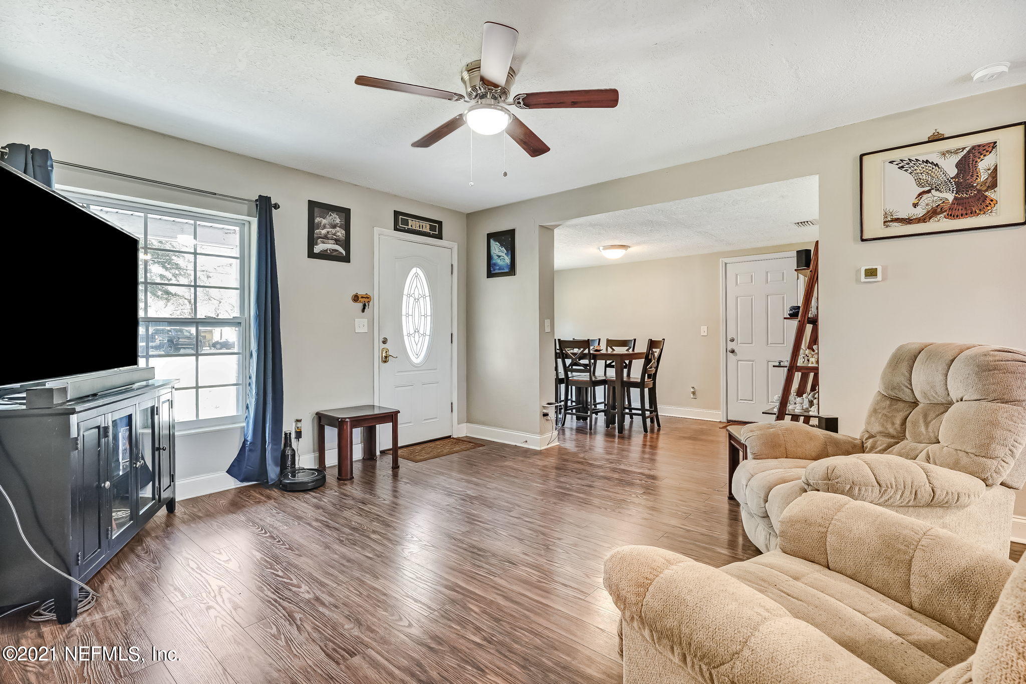 217 Sapelo Road Jacksonville, FL 32216 - Photo 10 of 42 Family Room