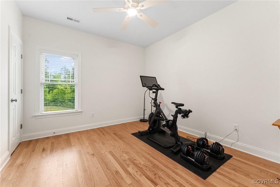 216 Edwin Circle Aylett, VA 23009 - Photo 22 of 27 a view of a room with gym equipment