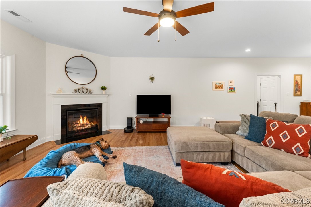 216 Edwin Circle Aylett, VA 23009 - Photo 10 of 27 a living room with furniture and a fireplace