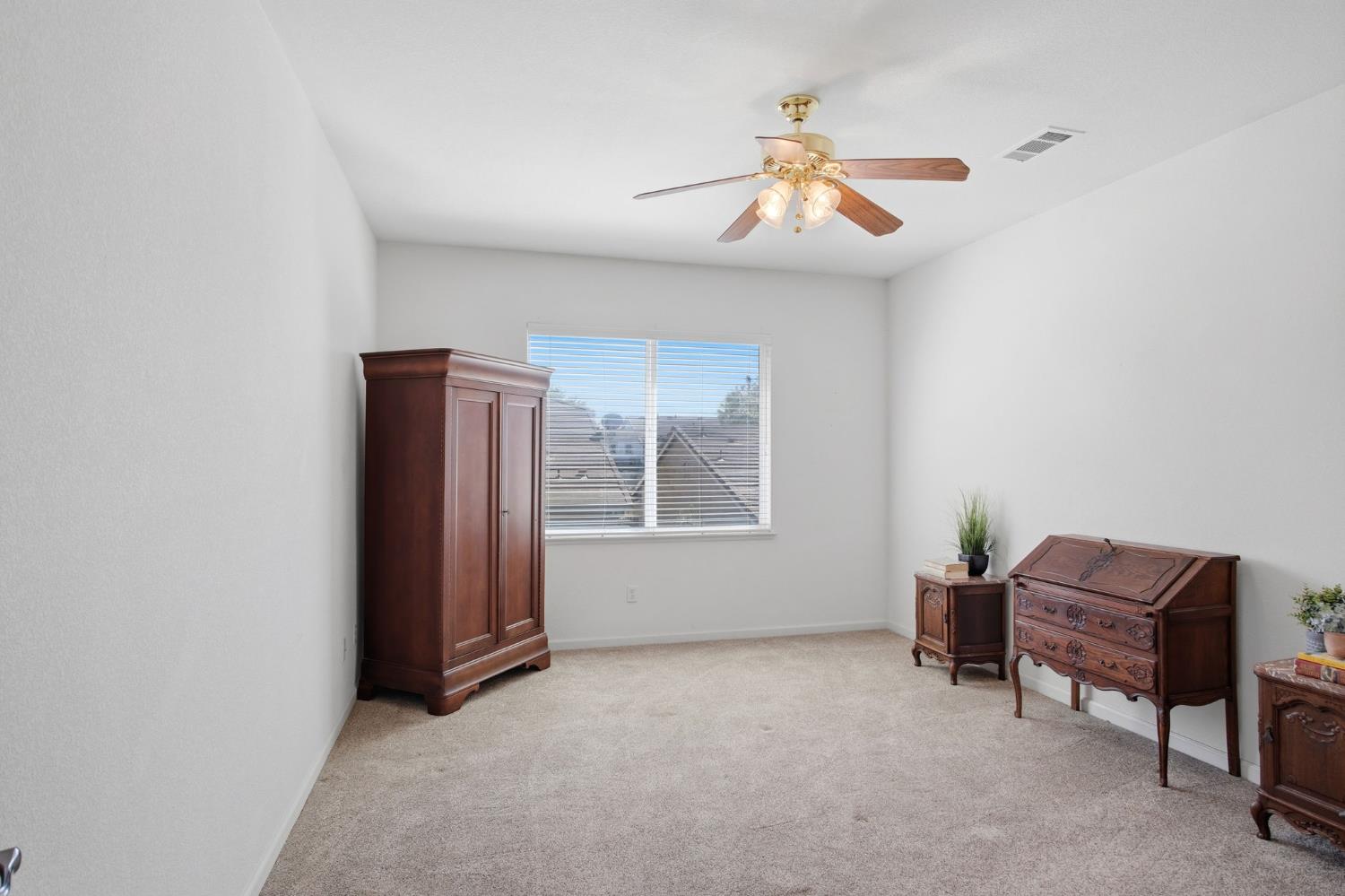 1950 Trail Way Turlock, CA 95382 - Photo 23 of 34