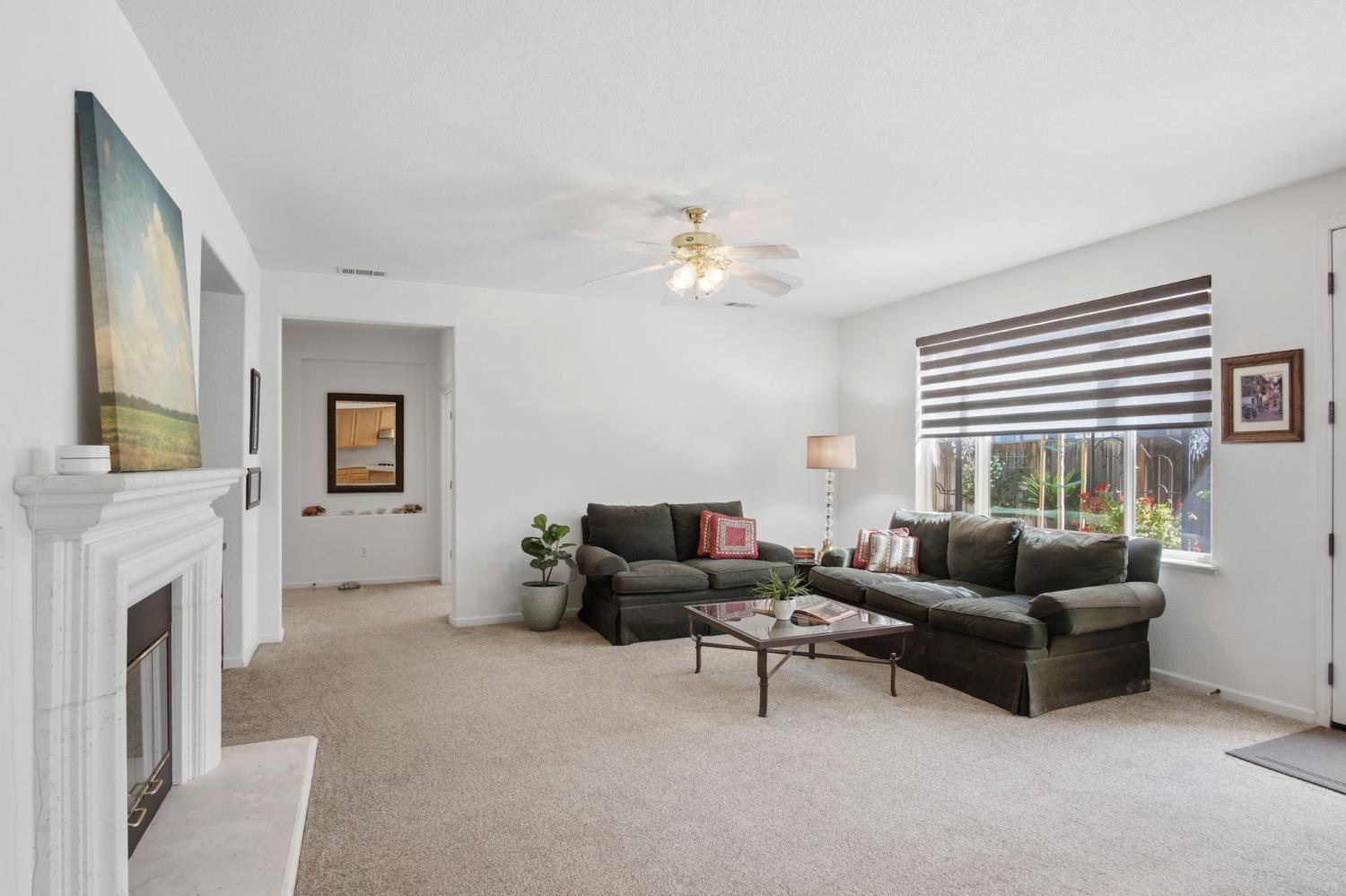 1950 Trail Way Turlock, CA 95382 - Photo 8 of 34