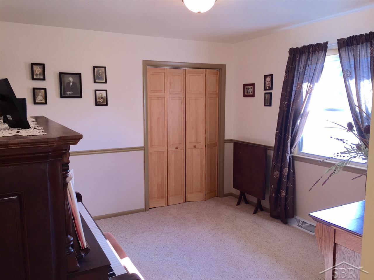 6115 West Tuscola Road Frankenmuth, MI 48734 - Photo 11 of 25 31235853-10.JPG
