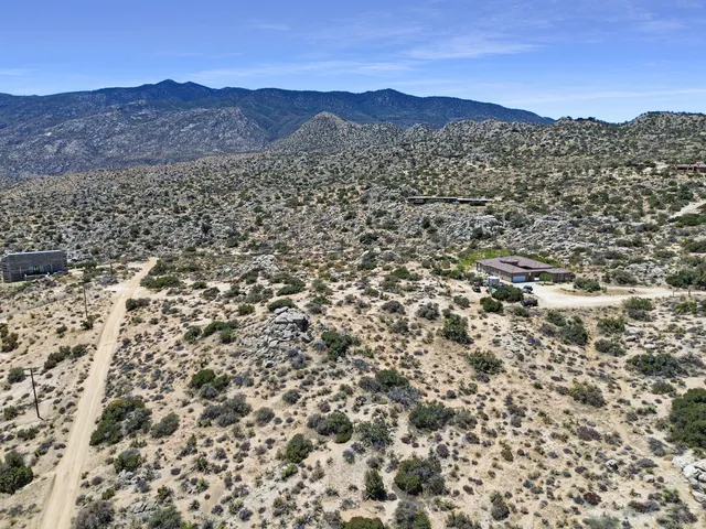 a picture of a bathroom