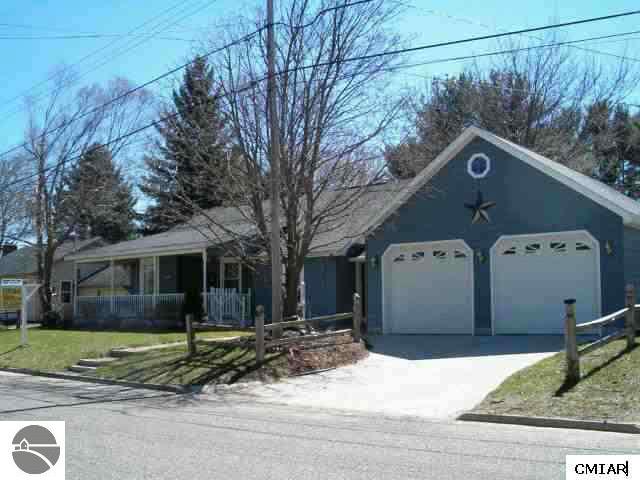 201 John R Street Clare, MI 48617 - Photo 1 of 9 1771284.JPG