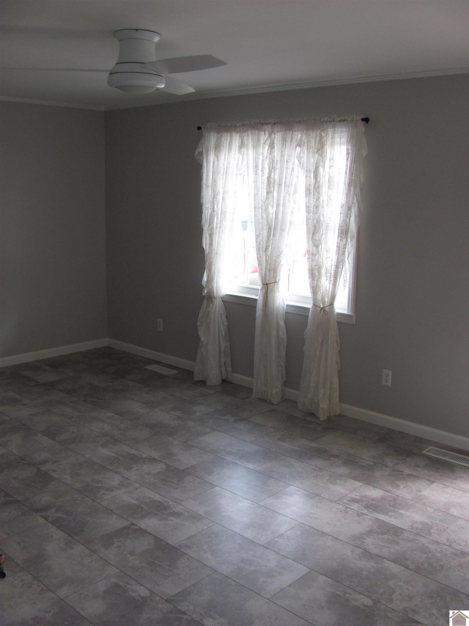 384 Cardinal Road Mayfield, KY 42066 - Photo 9 of 24 Photo 11