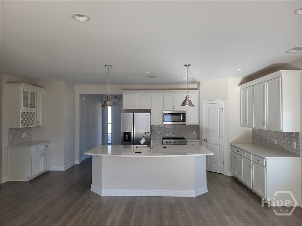 260 McQueen Drive Pooler, GA 31322 - Photo 2 of 10 Kitchen