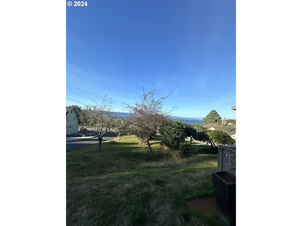 a view of a outdoor space