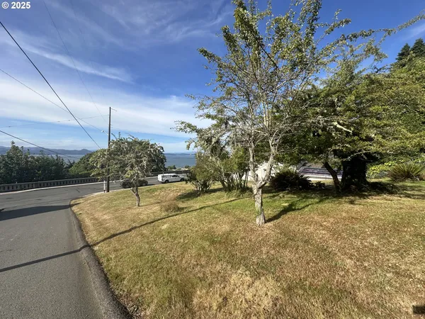 $142,000 | 0 19th Street, Astoria, OR 97103