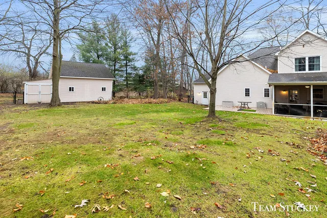 $690,000 | 8550 Garbow Court, Alto, MI 49302