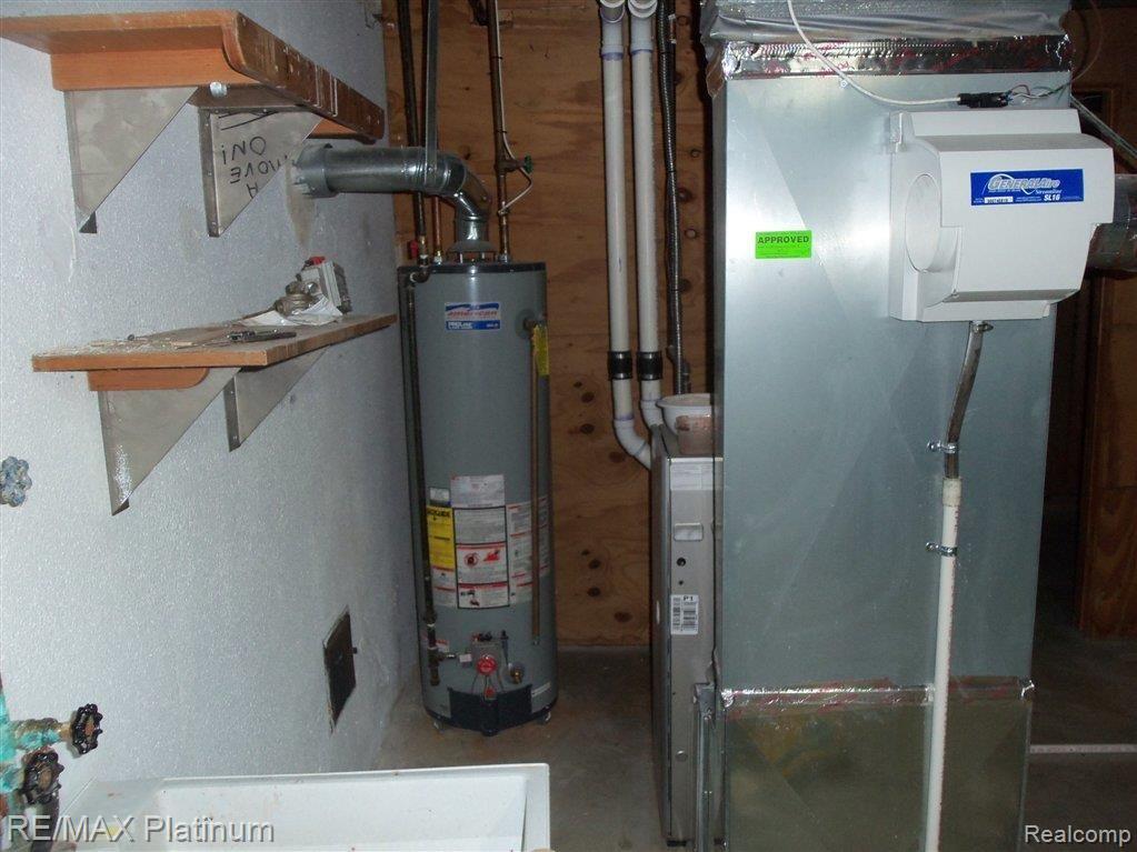 110 North Kellogg Road Howell, MI 48843 - Photo 12 of 16 Newer Furnace & Water Heater