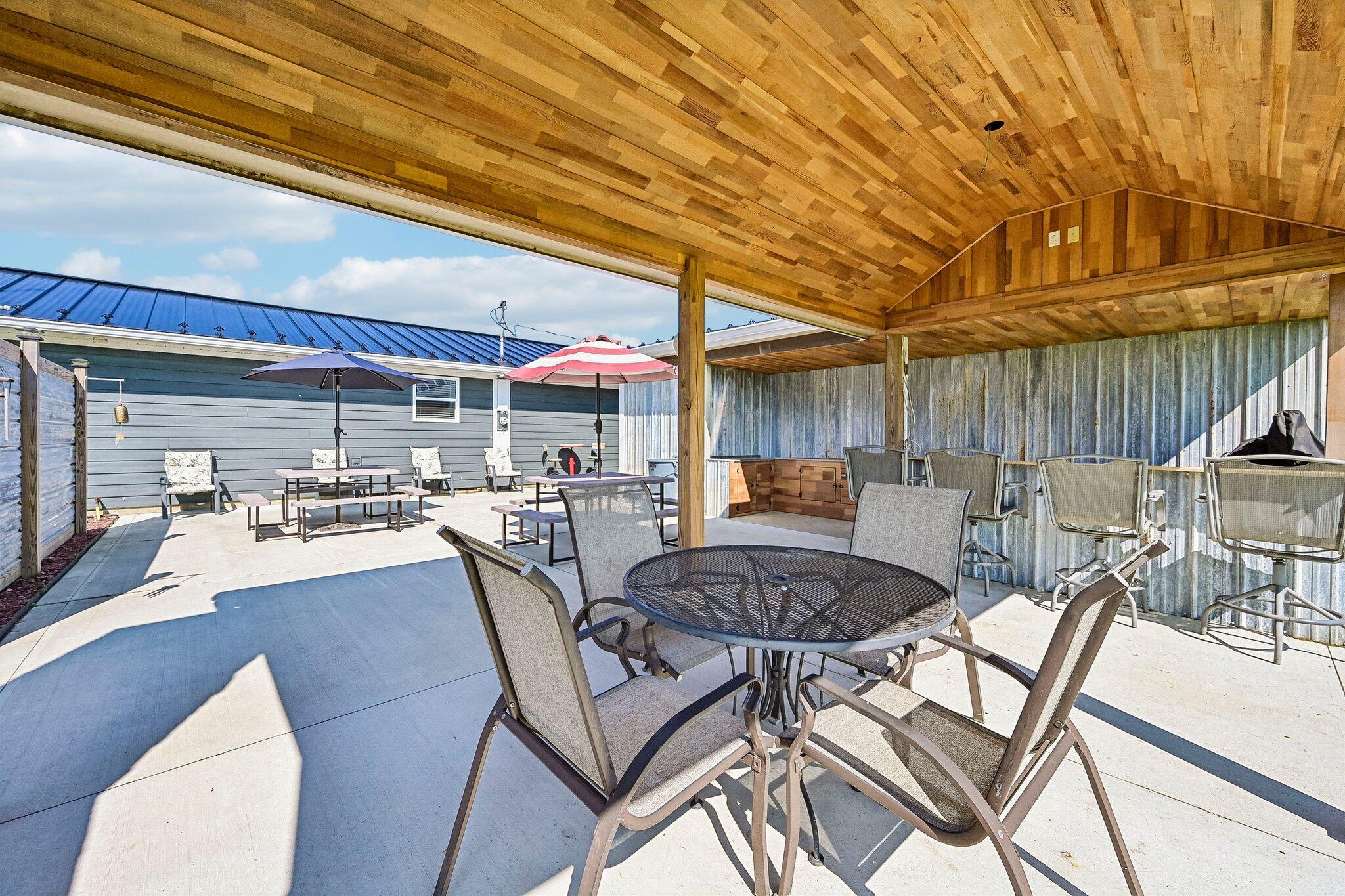 8103 York Road Southwest Pataskala, OH 43062 - Photo 55 of 92 outdoor living area