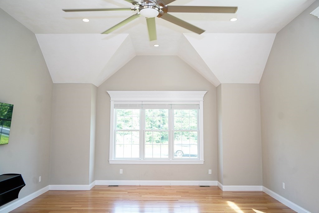 81 Field Pond Road Milford, MA 01757 - Photo 8 of 26 Gallery Image 8