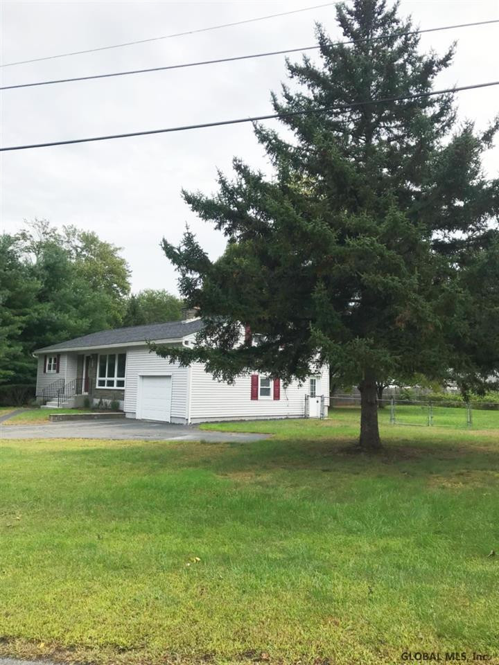4312 Consaul Road Niskayuna, NY 12304 - Photo 17 of 19 Photo 17