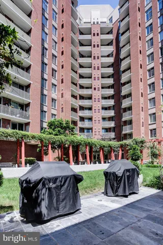 $2,150 | 1000 New Jersey Avenue Southeast, Unit 904, Washington, DC 20003