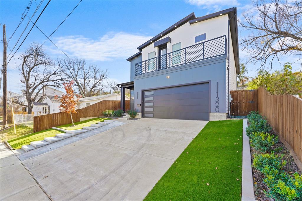 1320 Compton Street Dallas, TX 75203 - Photo 4 of 40