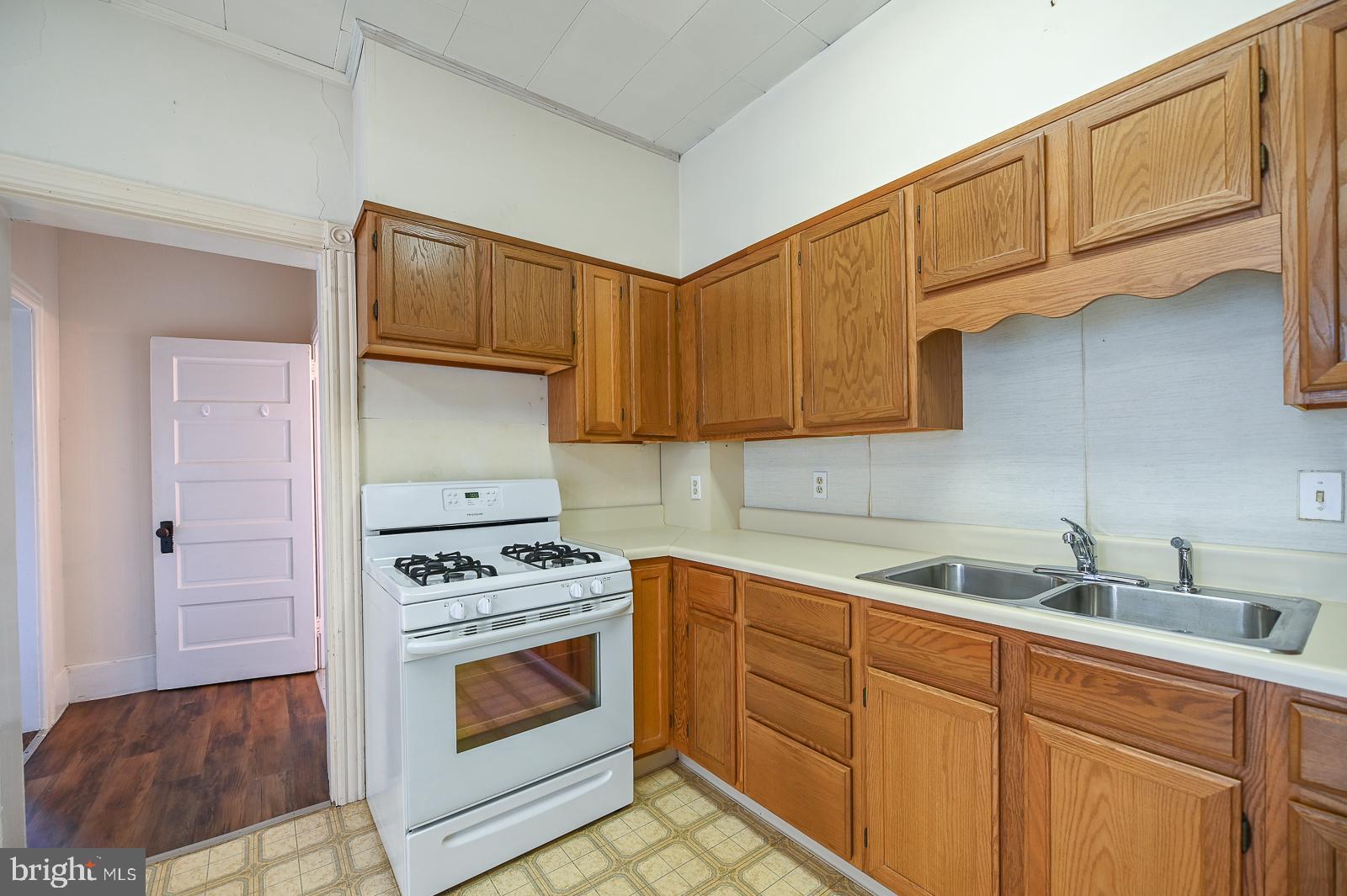 425 Broad Street Spring City, PA 19475 - Photo 14 of 22