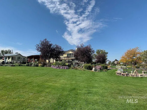 $1,385,000 | 4060 North 1200 East, Buhl, ID 83316