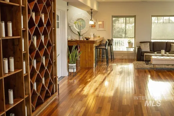 $1,385,000 | 4060 North 1200 East, Buhl, ID 83316