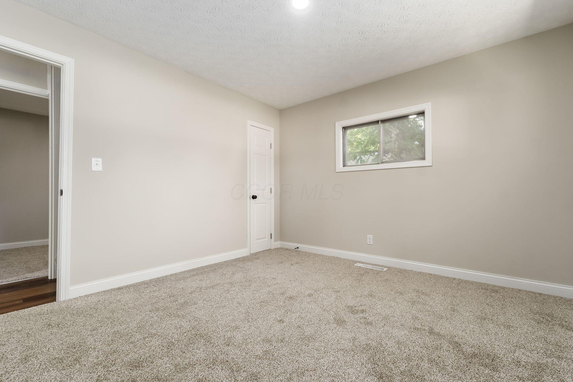 505 Beechwood Road Columbus, OH 43213 - Photo 23 of 40 Bedroom 1