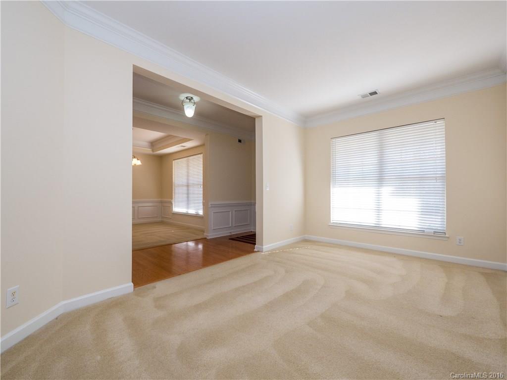 2011 Pin Hook Road, Unit 389 Charlotte, NC 28215 - Photo 3 of 24 Gallery Image 3