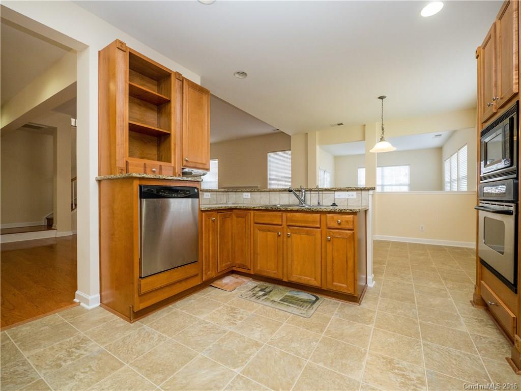 2011 Pin Hook Road, Unit 389 Charlotte, NC 28215 - Photo 5 of 24 Gallery Image 5