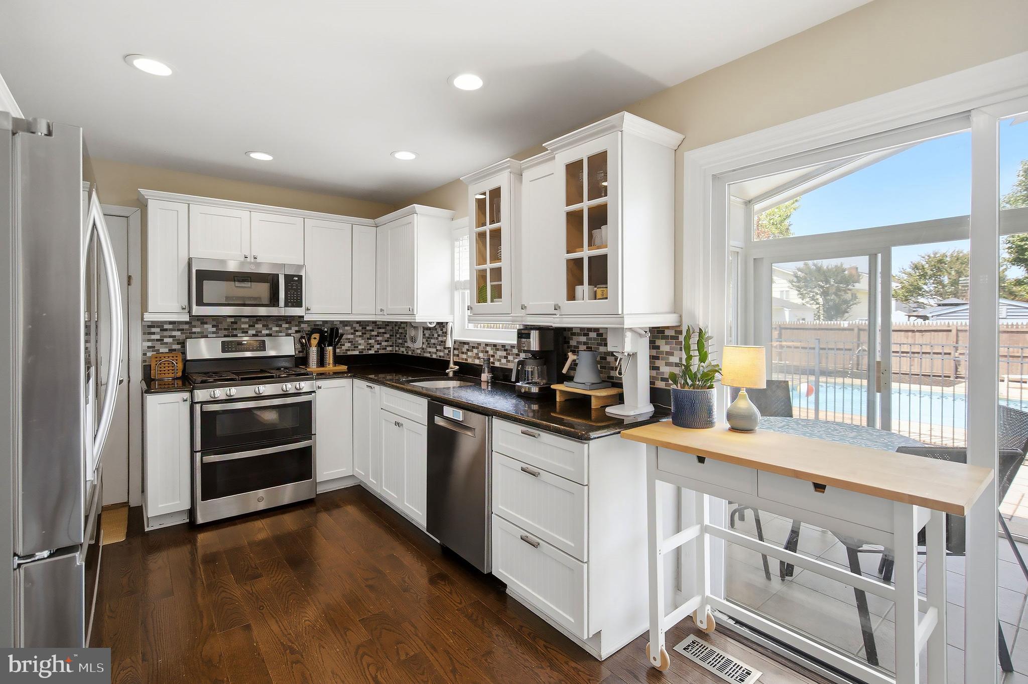 4 Oscar Way Hamilton, NJ 08620 - Photo 7 of 22