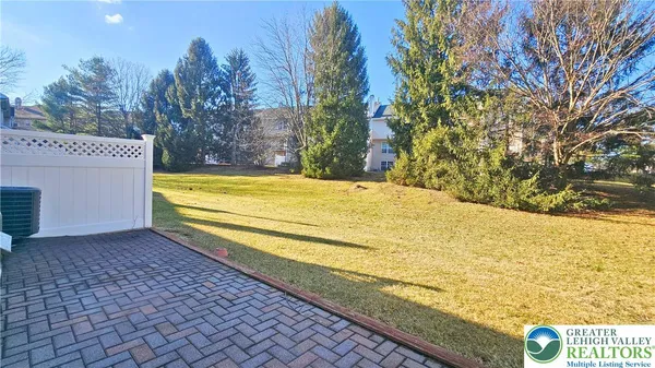 $289,900 | 1950 Chancellor Street, Hellertown, PA 18055