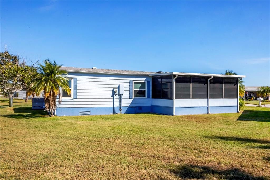 159 Osprey Circle Ellenton, FL 34222 - Photo 20 of 37 a view of swimming pool with palm trees
