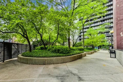 $275,000 | 10 East Ontario Street, Unit 1303, Chicago, IL 60611