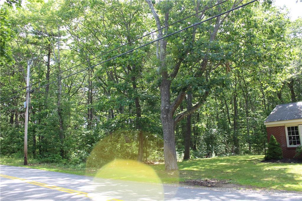 121 Shore Road Cape Neddick, ME 03902 - Photo 4 of 5 Photo