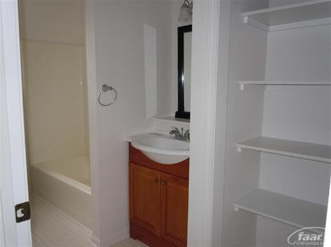 4214 Branch Road Flint, MI 48506 - Photo 15 of 23 20131975-14.JPG
