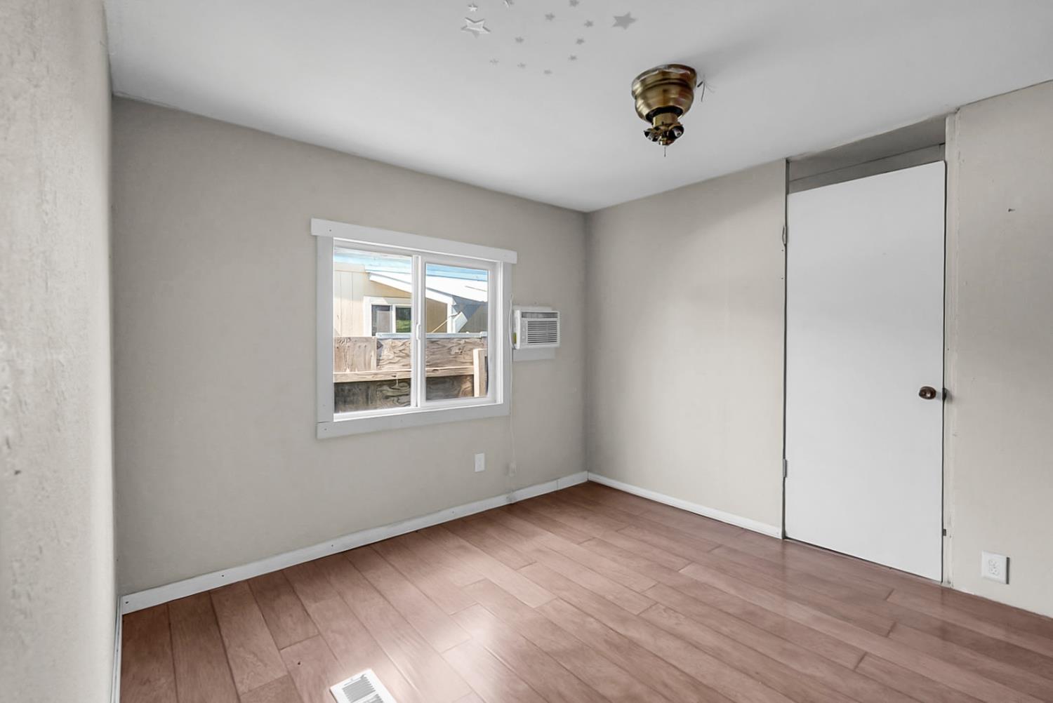 5061 Nunes Road, Unit 36 Turlock, CA 95382 - Photo 7 of 12