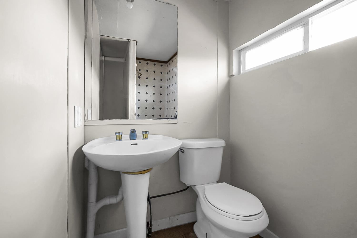 5061 Nunes Road, Unit 36 Turlock, CA 95382 - Photo 8 of 12