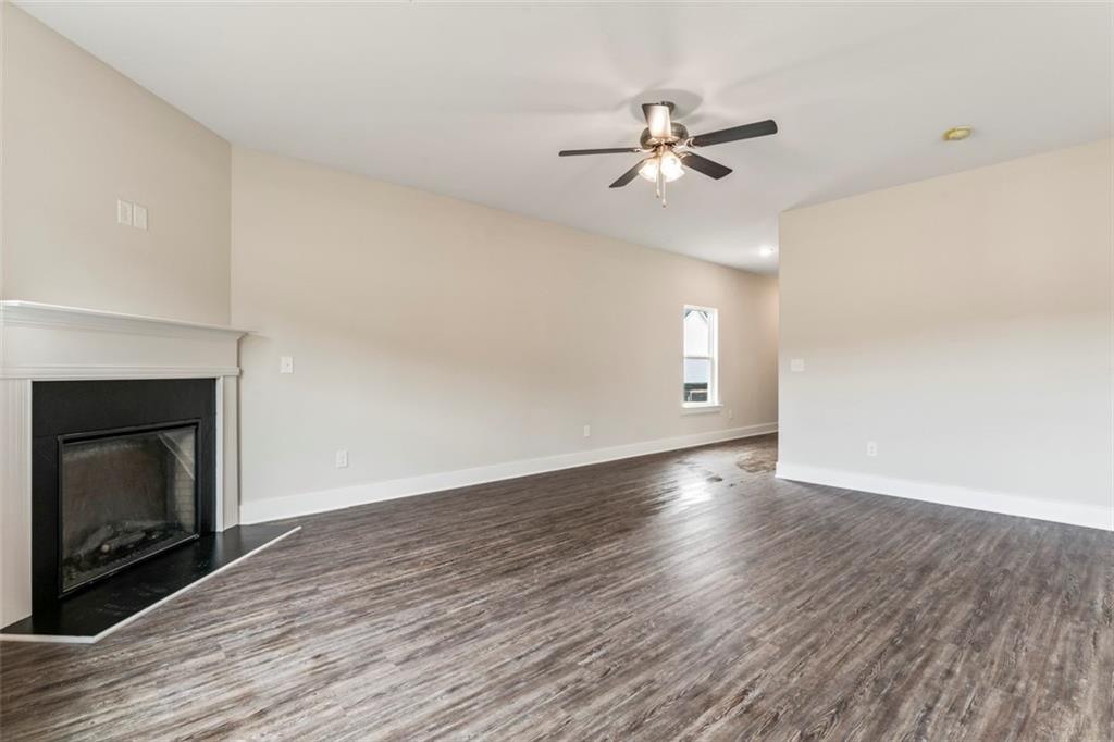 11201 Cornerstone Lane Hampton, GA 30228 - Photo 9 of 34