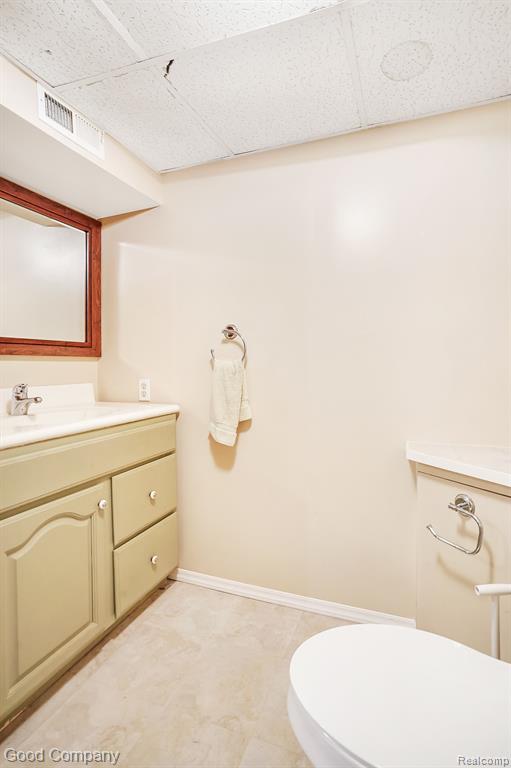 27577 Rackham Drive Lathrup Village, MI 48076 - Photo 23 of 40