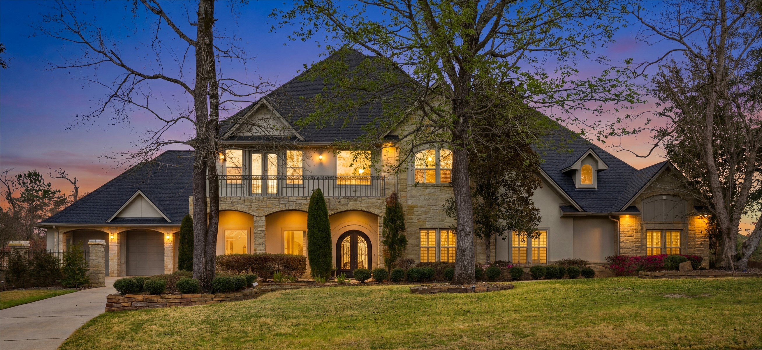 6702 Star Ledge Court Spring, TX 77389 - Photo 2 of 46 a front view of house with a garden