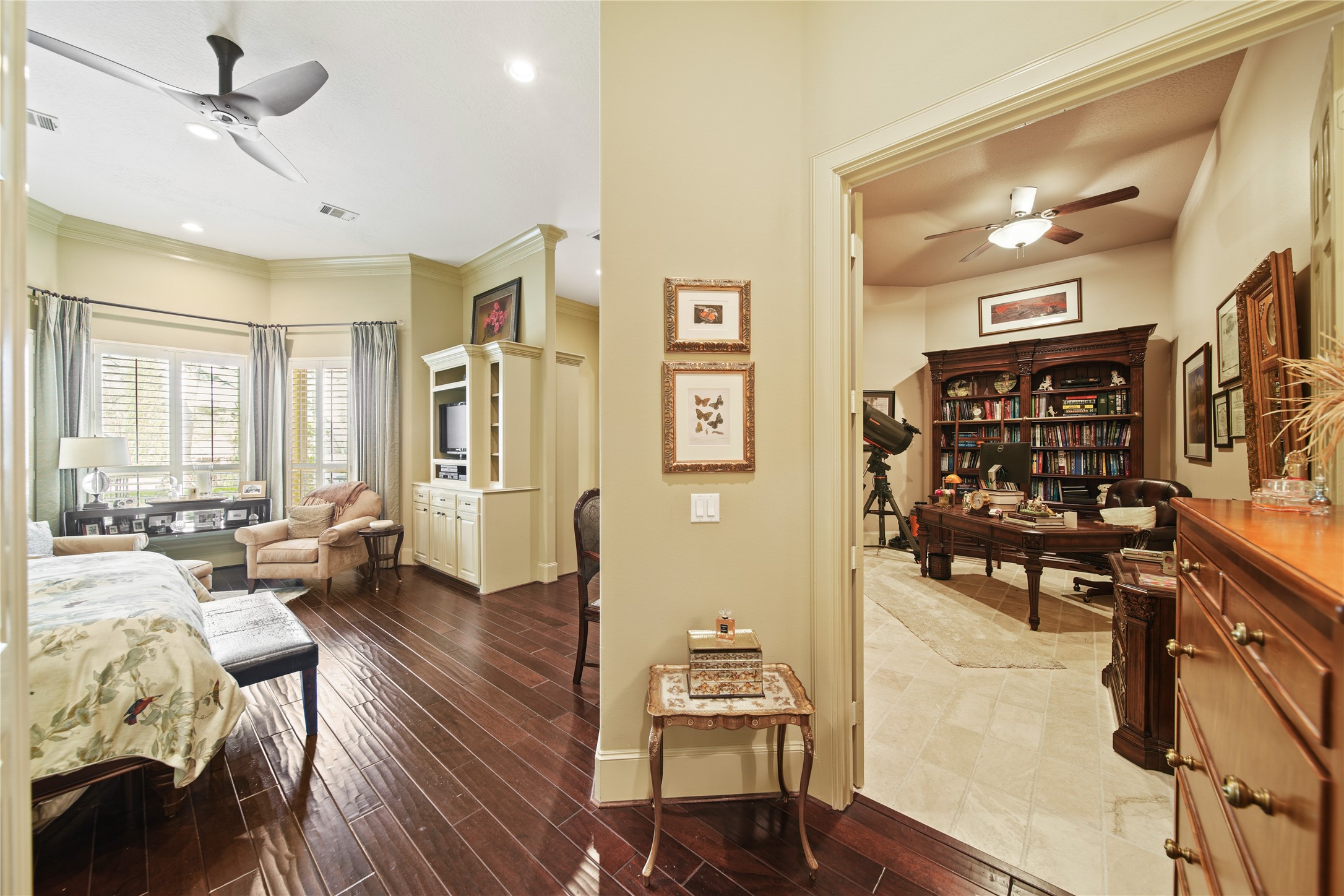 6702 Star Ledge Court Spring, TX 77389 - Photo 22 of 46 a living room with furniture a rug and white walls