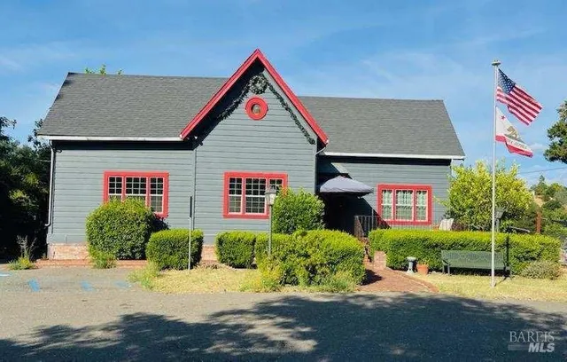 a view of a lake with houses