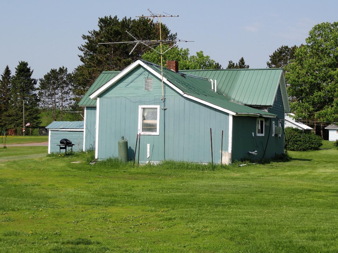 N9572 Phalzgraff Road Tripoli, WI 54564 - Photo 6 of 10 Gallery Image 6