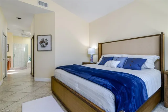 $595,000 | 66 Fountain Circle, Naples, FL 34119