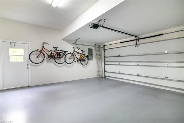 $595,000 | 66 Fountain Circle, Naples, FL 34119