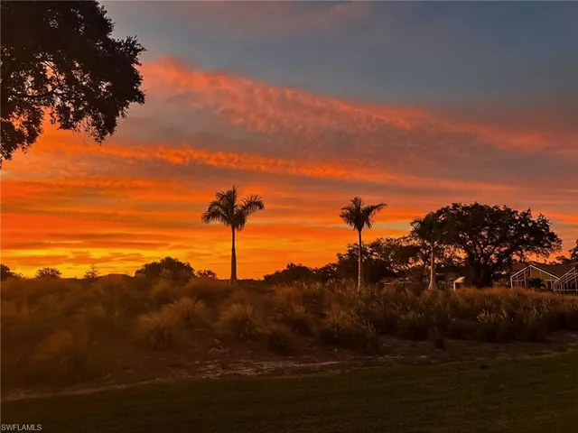 $595,000 | 66 Fountain Circle, Naples, FL 34119