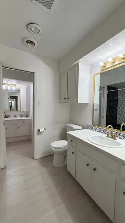 $1,550 | 2744 Briarhurst Drive, Unit 2, Houston, TX 77057